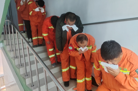 抚安林场举办在岗职工安全知识学习教育培训班.jpg