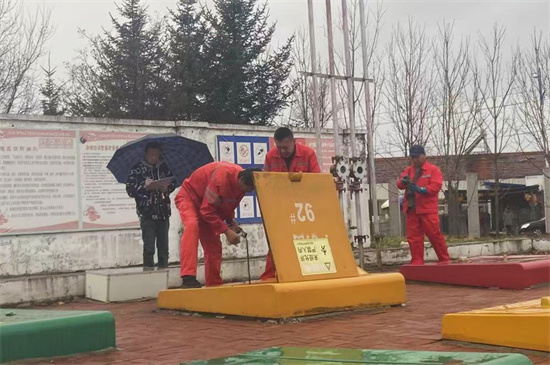 物资公司全力做好加油高峰安全保供活动 (2).jpg