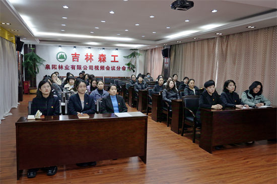 情系女职工  法在你身边 泉林公司工会开展女职工普法宣传活动（4）.jpg