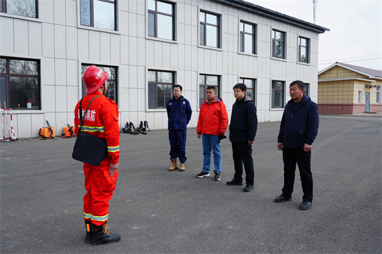 筑牢防火屏障  严守安全底线泉林公司开展清明节前森林防灭火及安全生产督导检查（3）.jpg