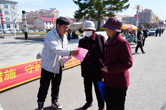打好封山禁牧组合拳  筑牢生态安全防护网泉林公司开展封山禁牧专项宣传活动（1）.jpg